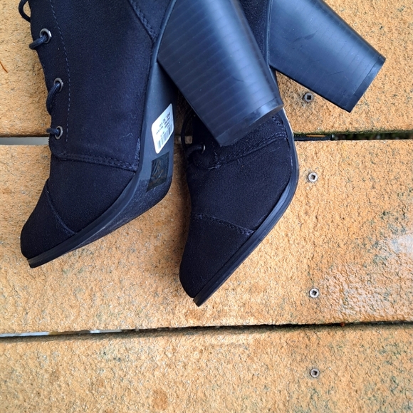 Black Suade Knee High boots - Picture 2 of 6